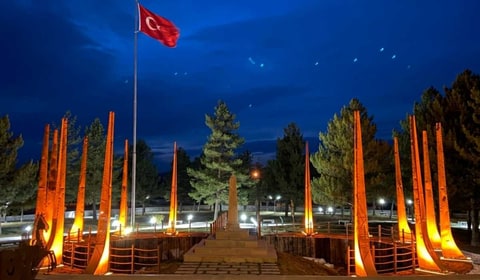 Yüzbaşı Şekip Efendi Şehitliği