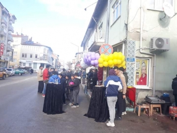 İlçemizde, Lokman Dönmez kardeşimizin, Toprak&Su Butik Cafe açılışına katılım sağladık.