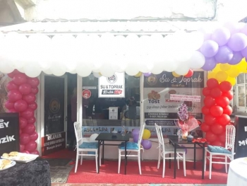 İlçemizde, Lokman Dönmez kardeşimizin, Toprak&Su Butik Cafe açılışına katılım sağladık.