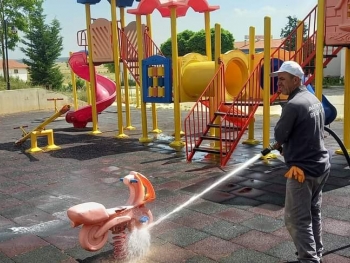 Çocuk Oyun Parklarımızda Bakım,Onarım ve Temizlik...