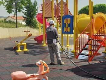 Çocuk Oyun Parklarımızda Bakım,Onarım ve Temizlik...