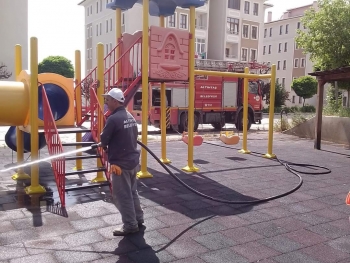 Çocuk Oyun Parklarımızda Bakım,Onarım ve Temizlik...