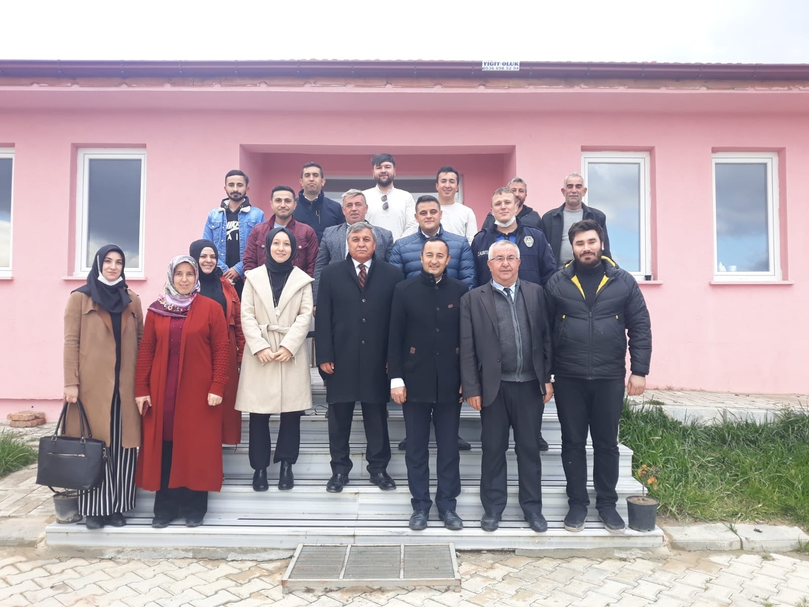 Biz Çalışıyoruz, Altıntaş Gelişiyor.