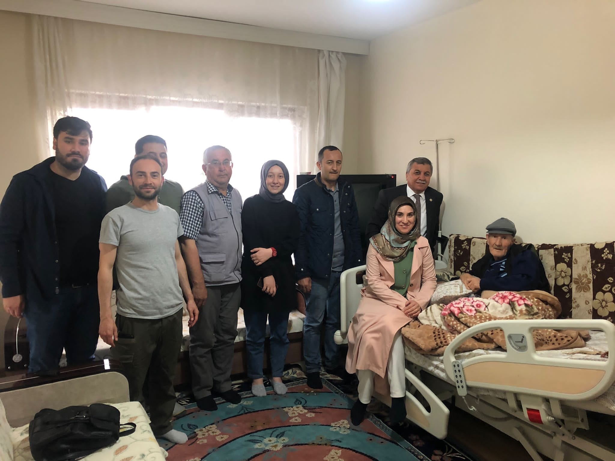 Belediyemizden emekli Mustafa Tunç'a Geçmiş Olsun Ziyareti...