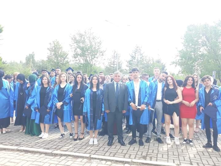 Altıntaş Meslek Yüksek Okulumuzun 2021-2022 Eğitim Öğretim yılı Mezuniyet Törenine katılım sağladık.