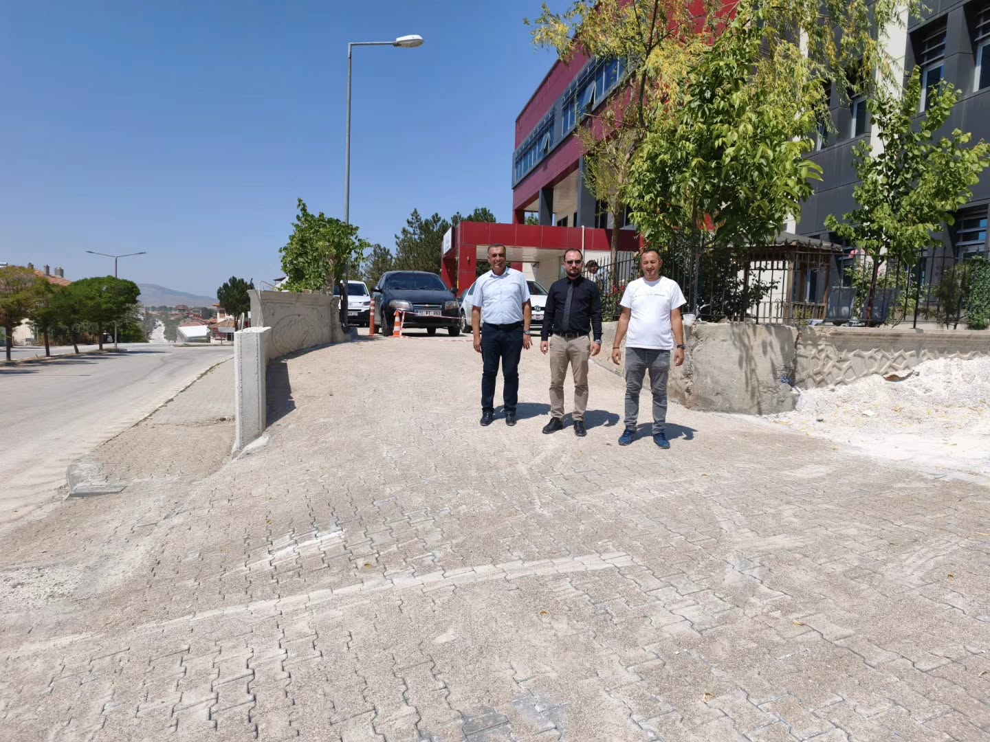Altıntaş Devlet Hastanesi Ulaşım ve Otopark Altyapısı Yenilendi