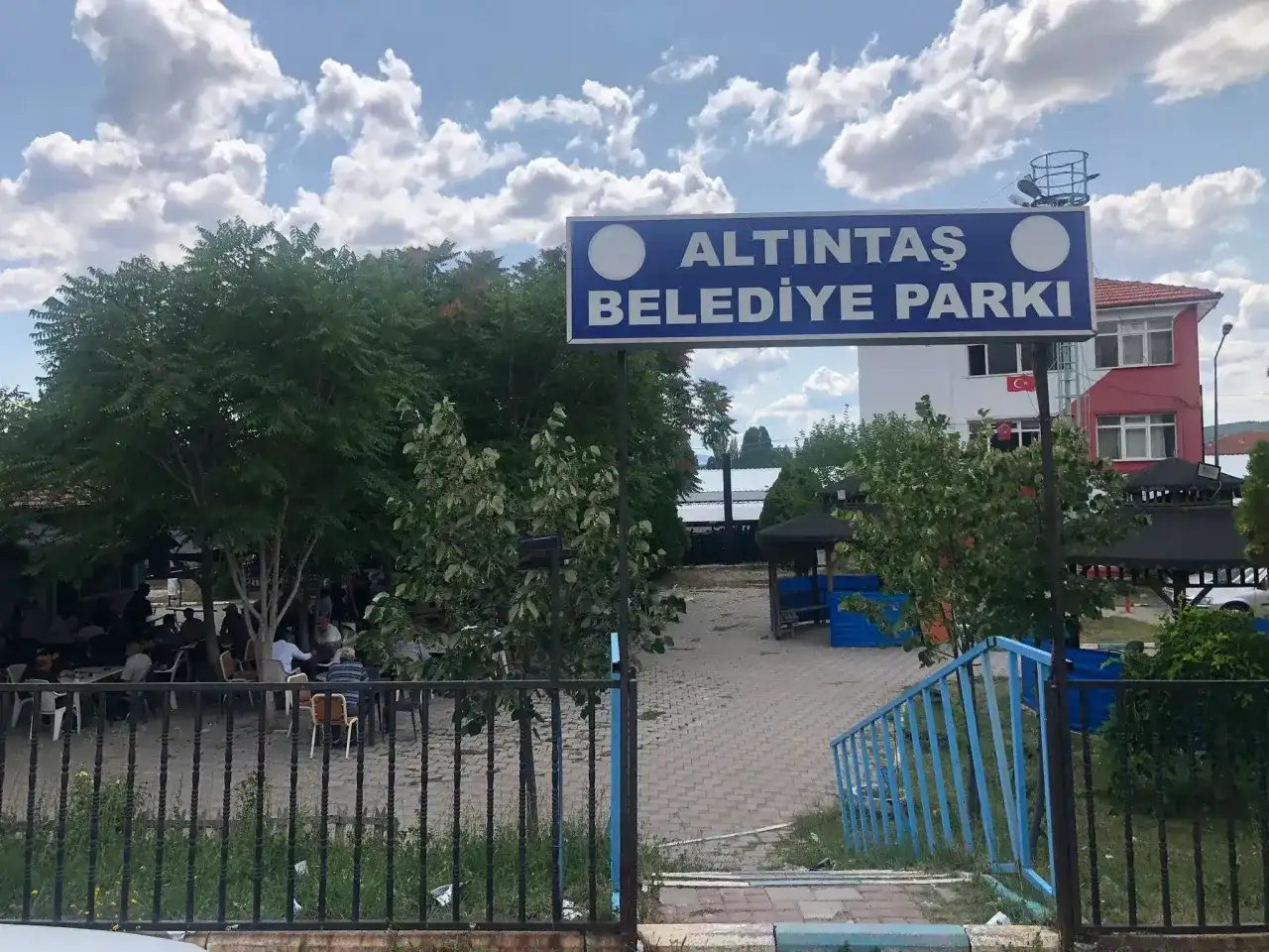 Belediye Parkı Çay Bahçesi